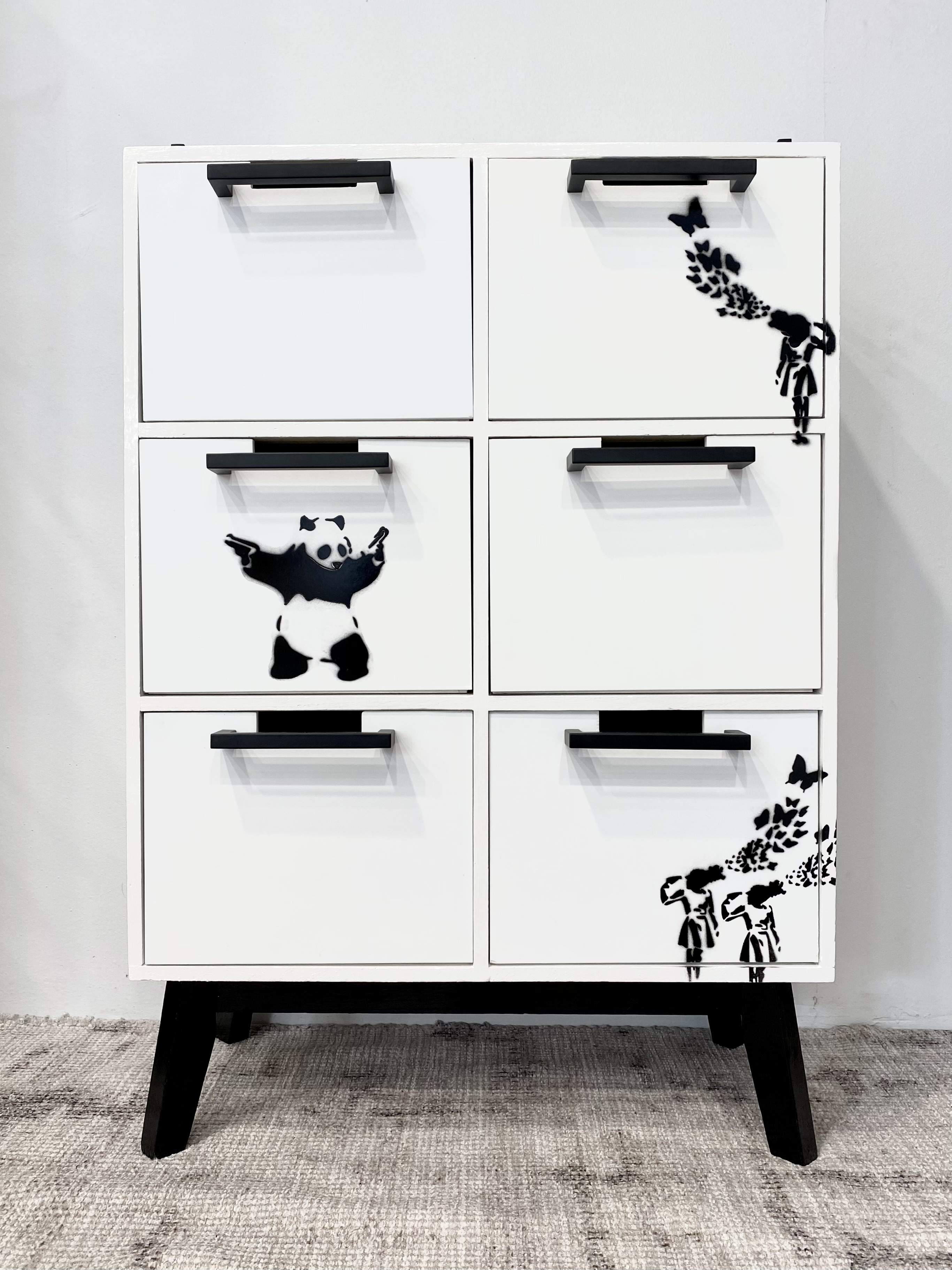 Cassettiera Arte Banksy,Elisa Berger Design,Dresser,Arredamento Lugano Milano,Shop Online Furniture