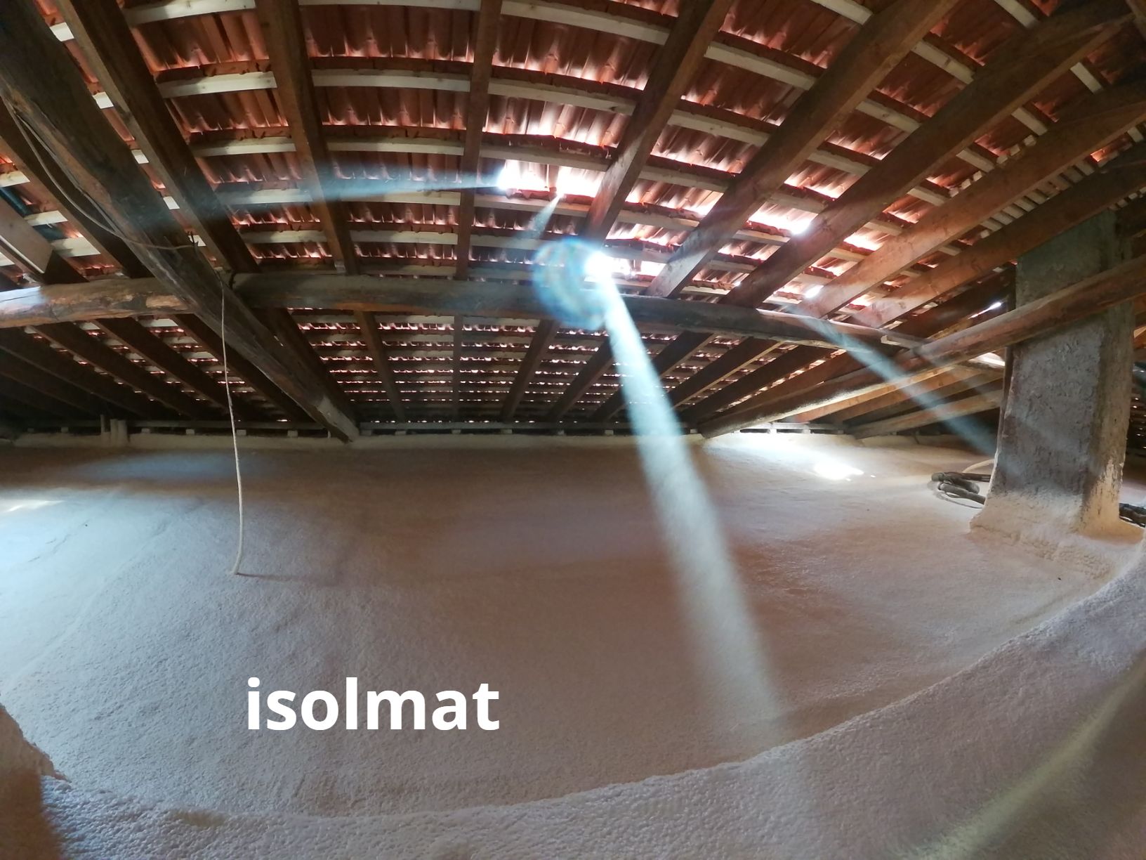 poliuretano a spruzzo  isolamento tetto materiale calpestabile impermeabile insufflaggio costo prezzi sottotetto solaio