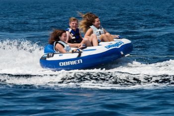 Giochi trainabili:Banana, Wakewarrior, Sombrero e altro alla spiaggia della  Biodola