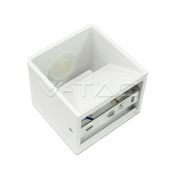 Lampada LED 5W impermeabilità IP44 colore luce bianco caldo corpo bianco