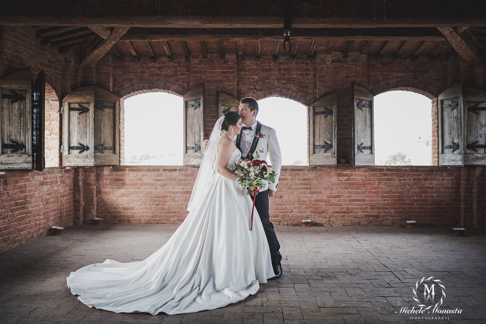 Lauren & Josh - Get married in a castle in Siena