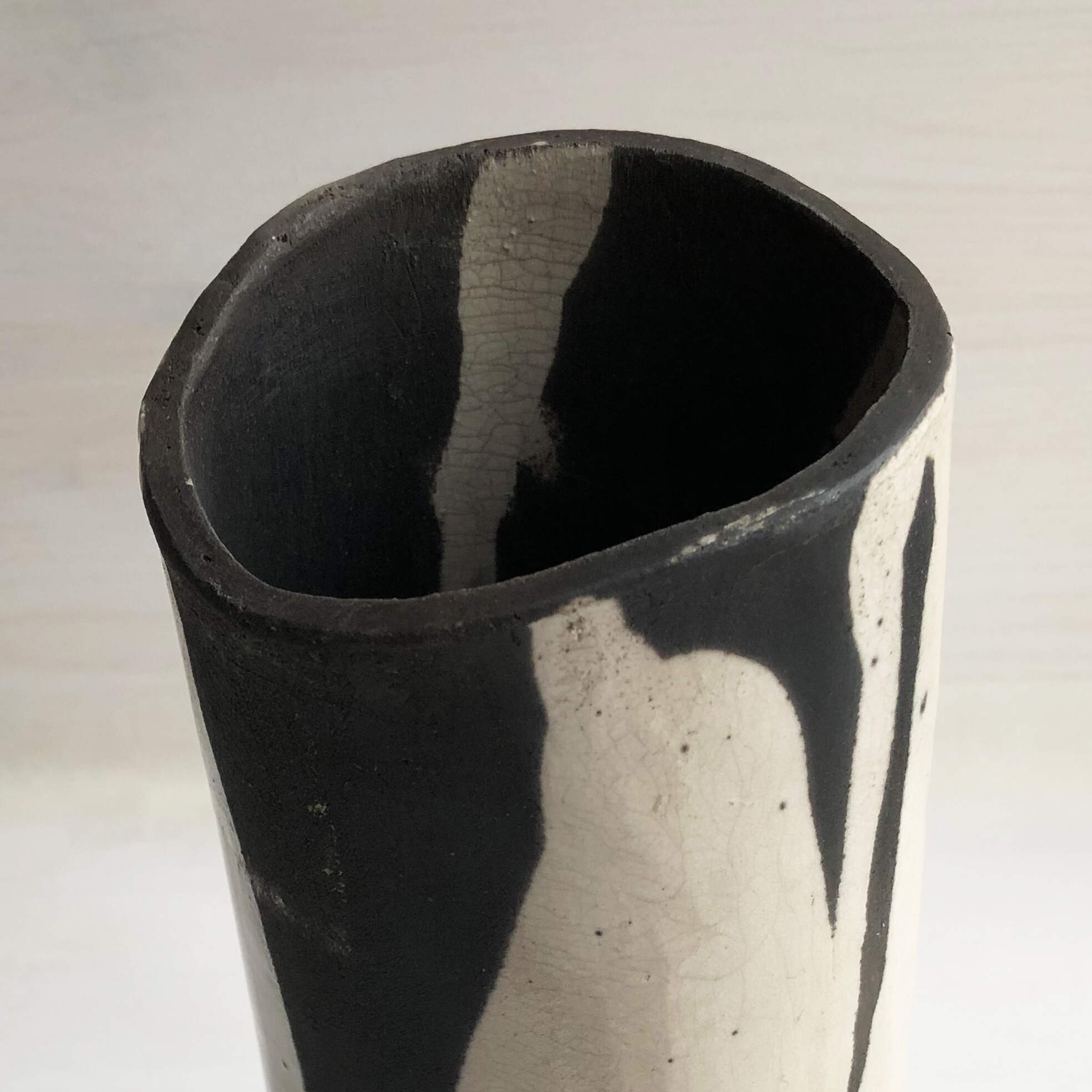Vaso in ceramica Raku