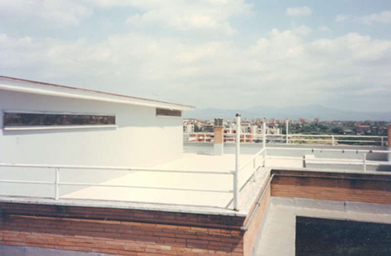 48 - Impermeabilizzazione e coibentazione terrazzo con pannelli e pavimento amovibili