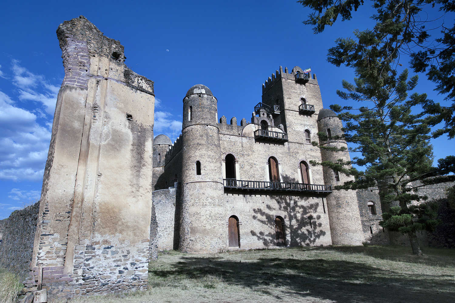 vecchie residenze dei governatori, old castles of the governors