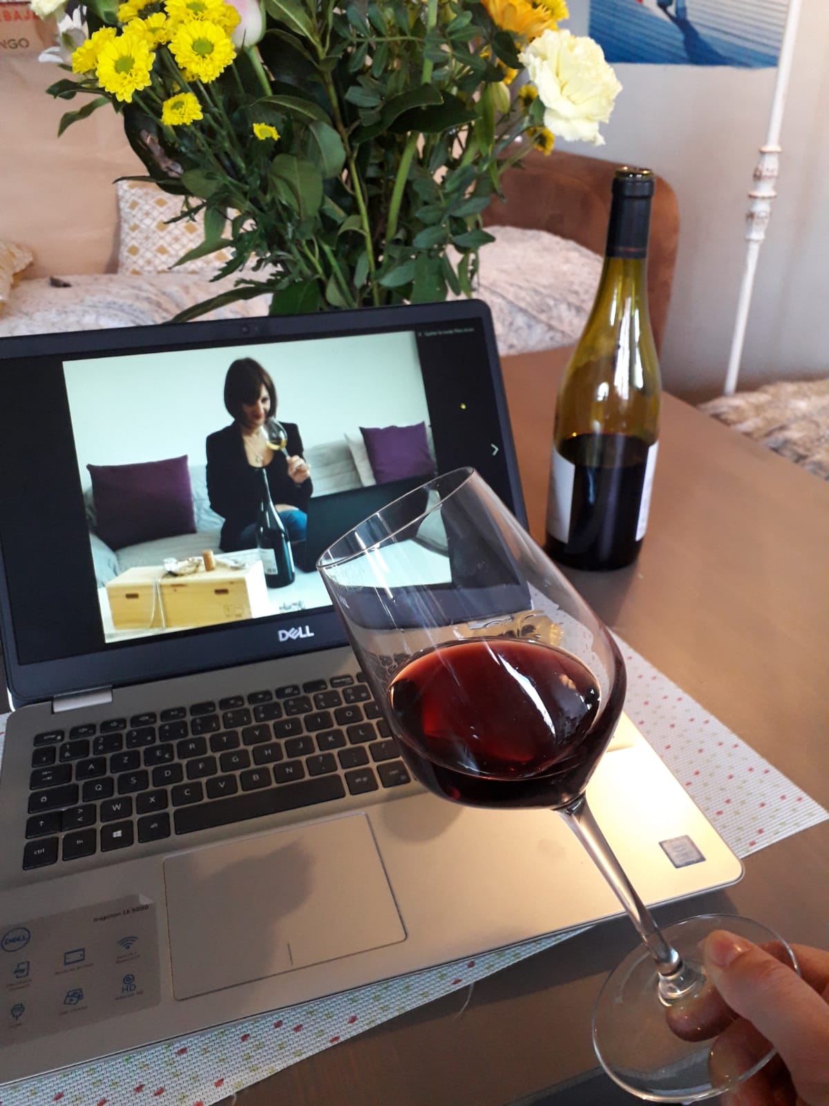 Devenez un expert du vin avec une sommeliere (experience en ligne)