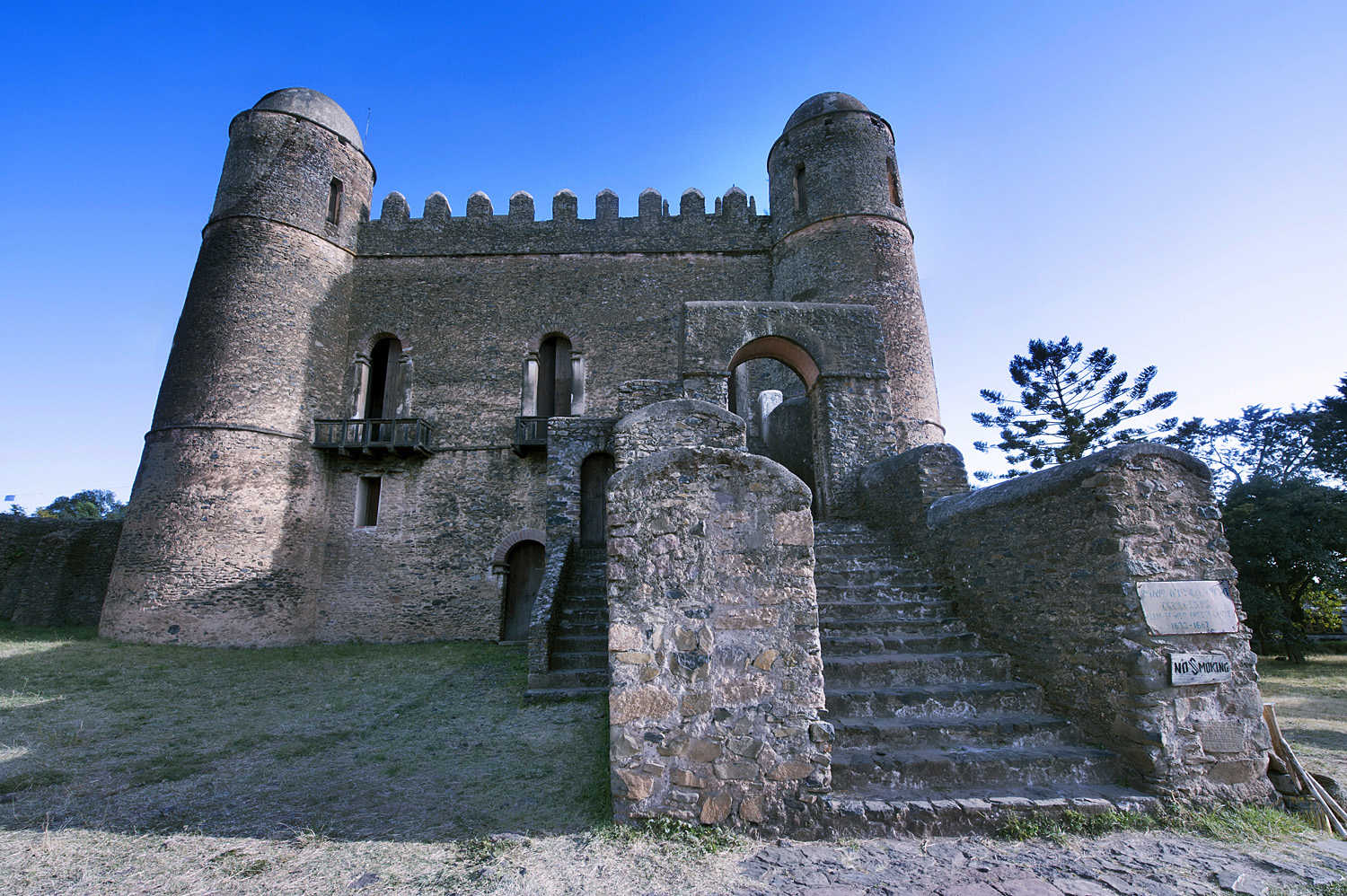 vecchie residenze dei governatori, old castles of the governors