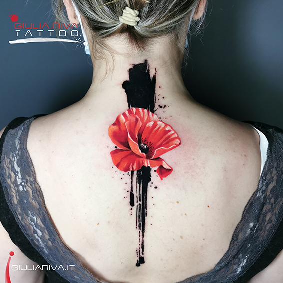 poppy tattoo papavero tatuaggio realistico watercolor