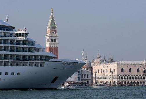 Venezia, inchino addio. Dal primo agosto San Marco e Giudecca off limits per le Grandi navi da crociera