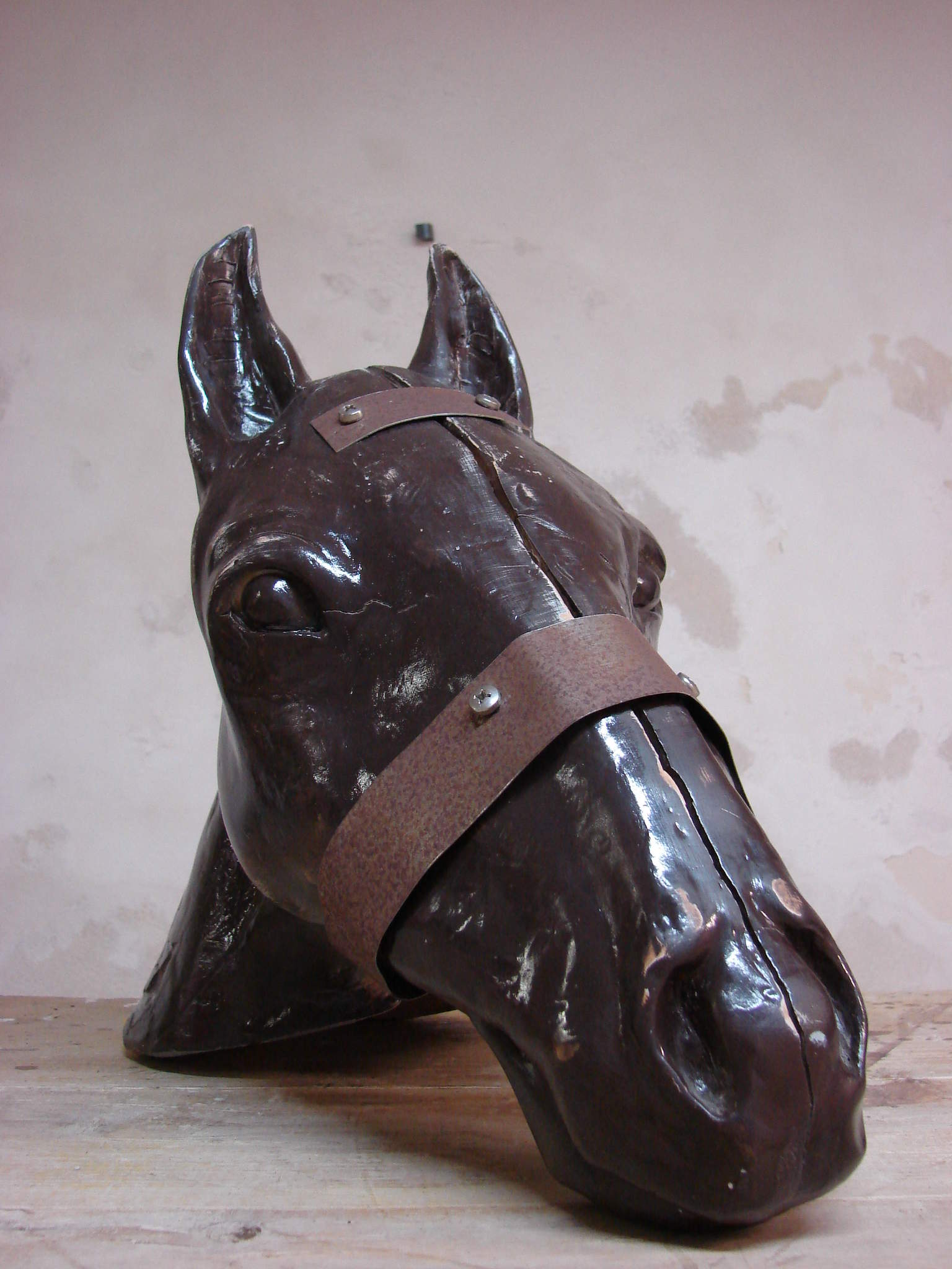 Horse, ceramic and iron, Caterina Silenzi art.
PRIVATE COLLECTION