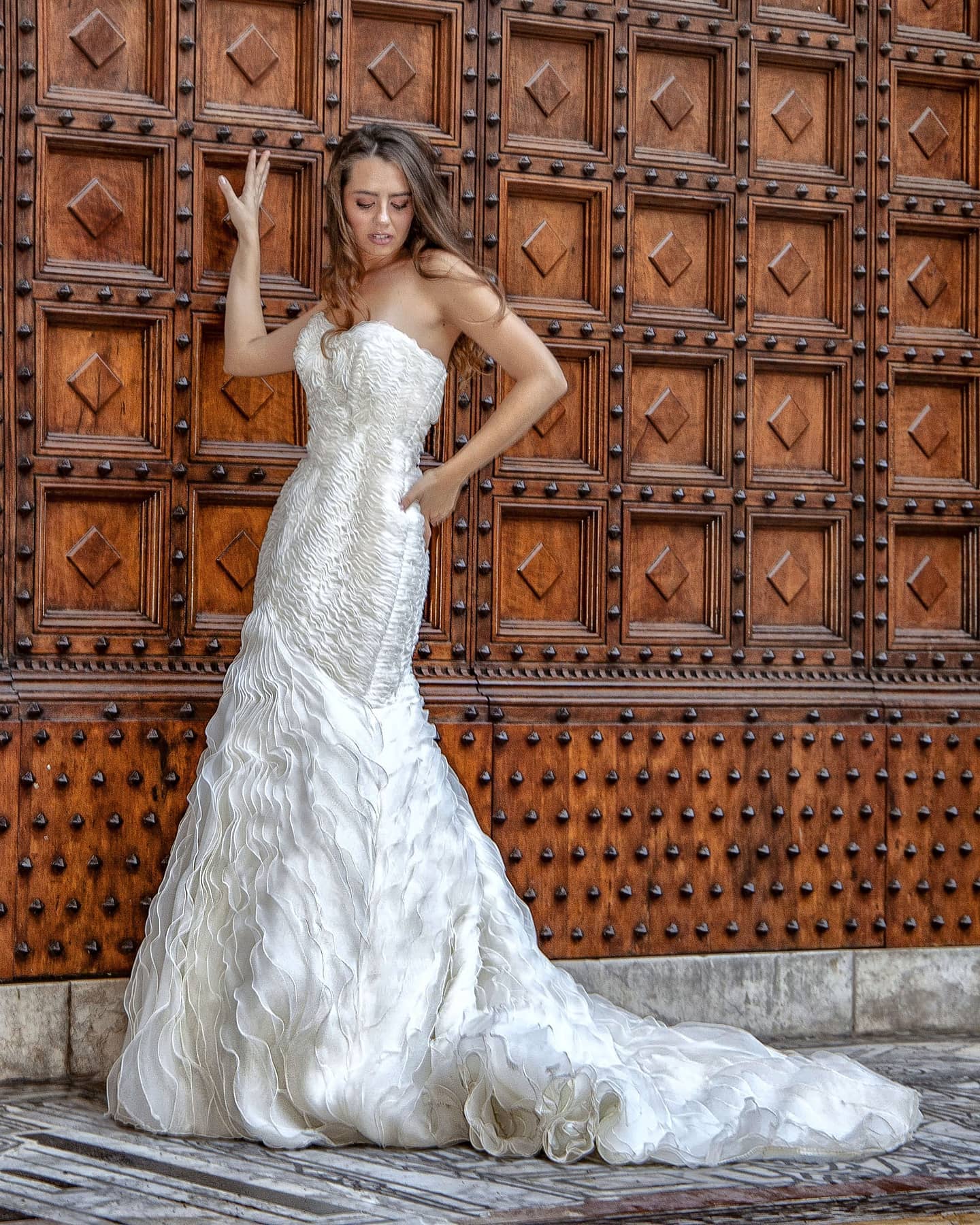 modella in abito da sposa alta moda Siena