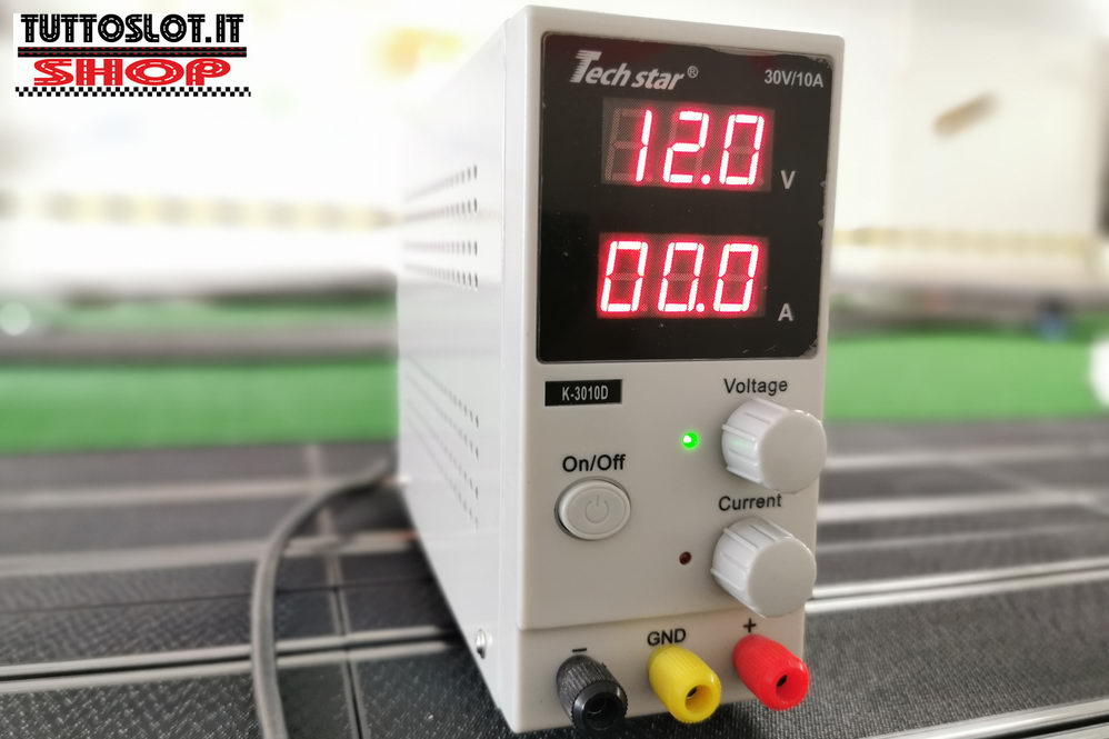 Alimentatore regolabile 0-30 Volt 10 Ampere - Adjustable power supply 0-30 Volt 10 Ampere
