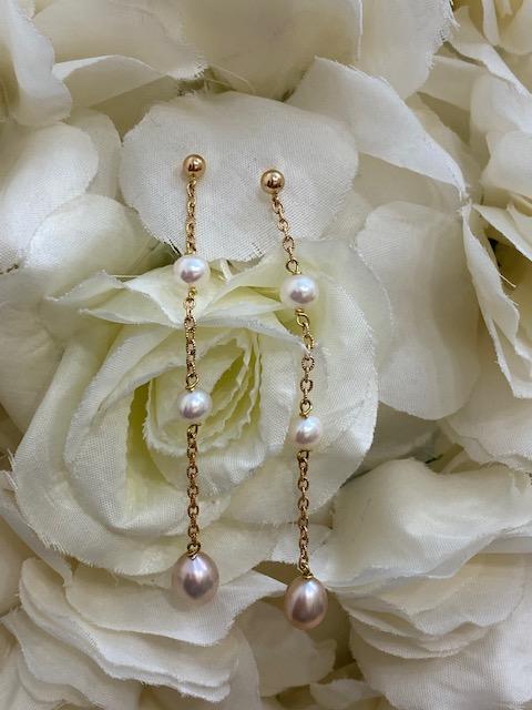 Collezione "Perle coltivate naturali" Orecchini perle e oro giallo
