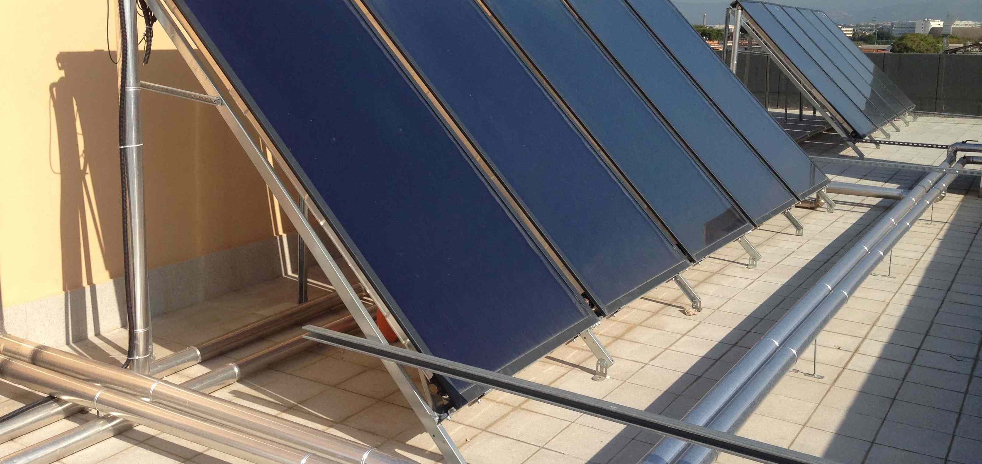 Collettore solare ad integrazione bollitore ACS