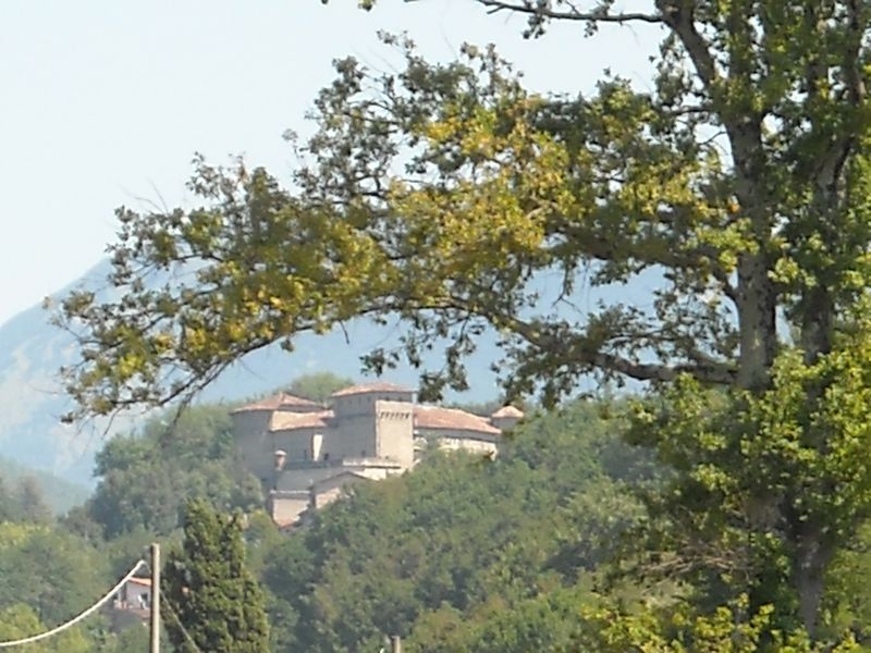 Scorcio sul Castello di Monti di Licciana Nardi