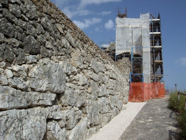 Recupero delle mura poligonali della Rocca di San Leucio - Veroli.