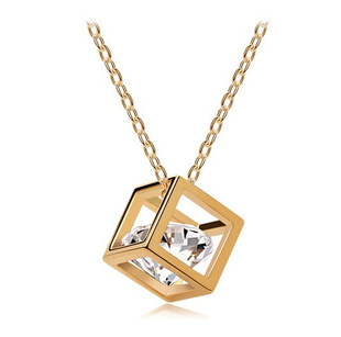 Pendant in Yellow Gold 18k and White Diamond Ct. 0,12 € 380,00