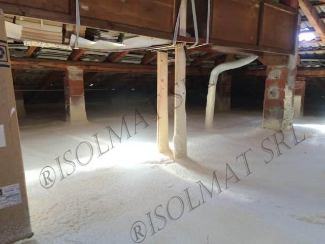 isolamento termico  tetto milano poliuretano a spruzzo saolaio , sottotetto , sottotegola  mansarda