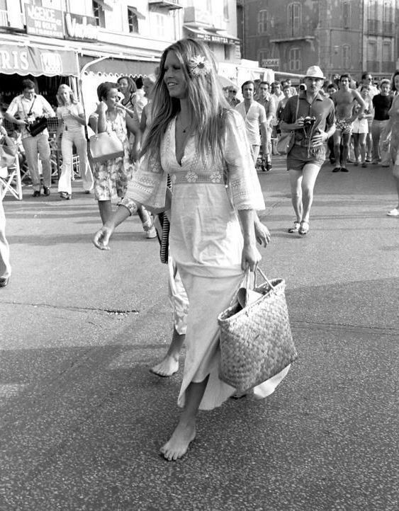 Brigitte-Bardot-in-Saint-Tropez-1970s_-_-Brigitte-bardot-Bardot-Brigittejpg