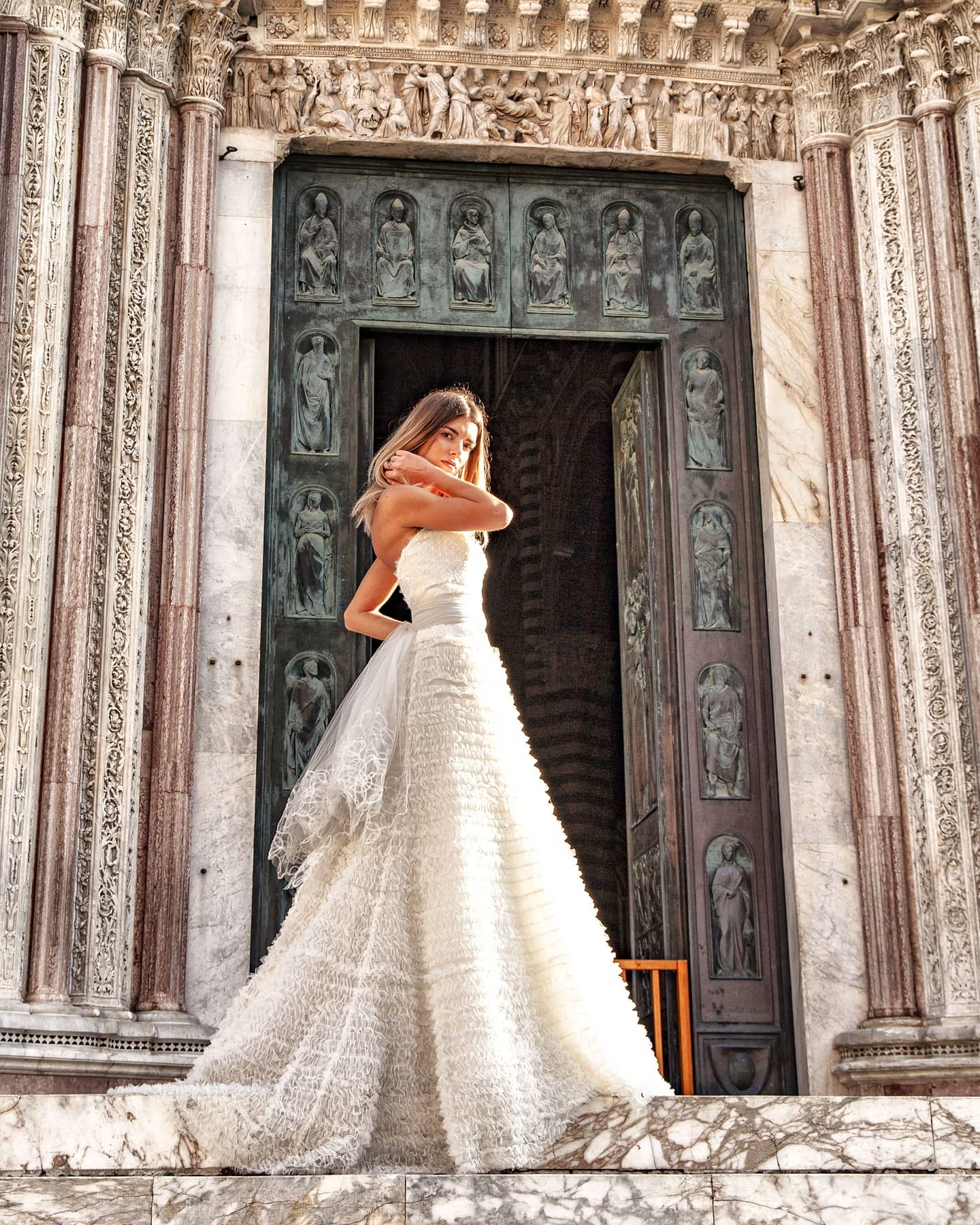 modella in abito da sposa alta moda Siena