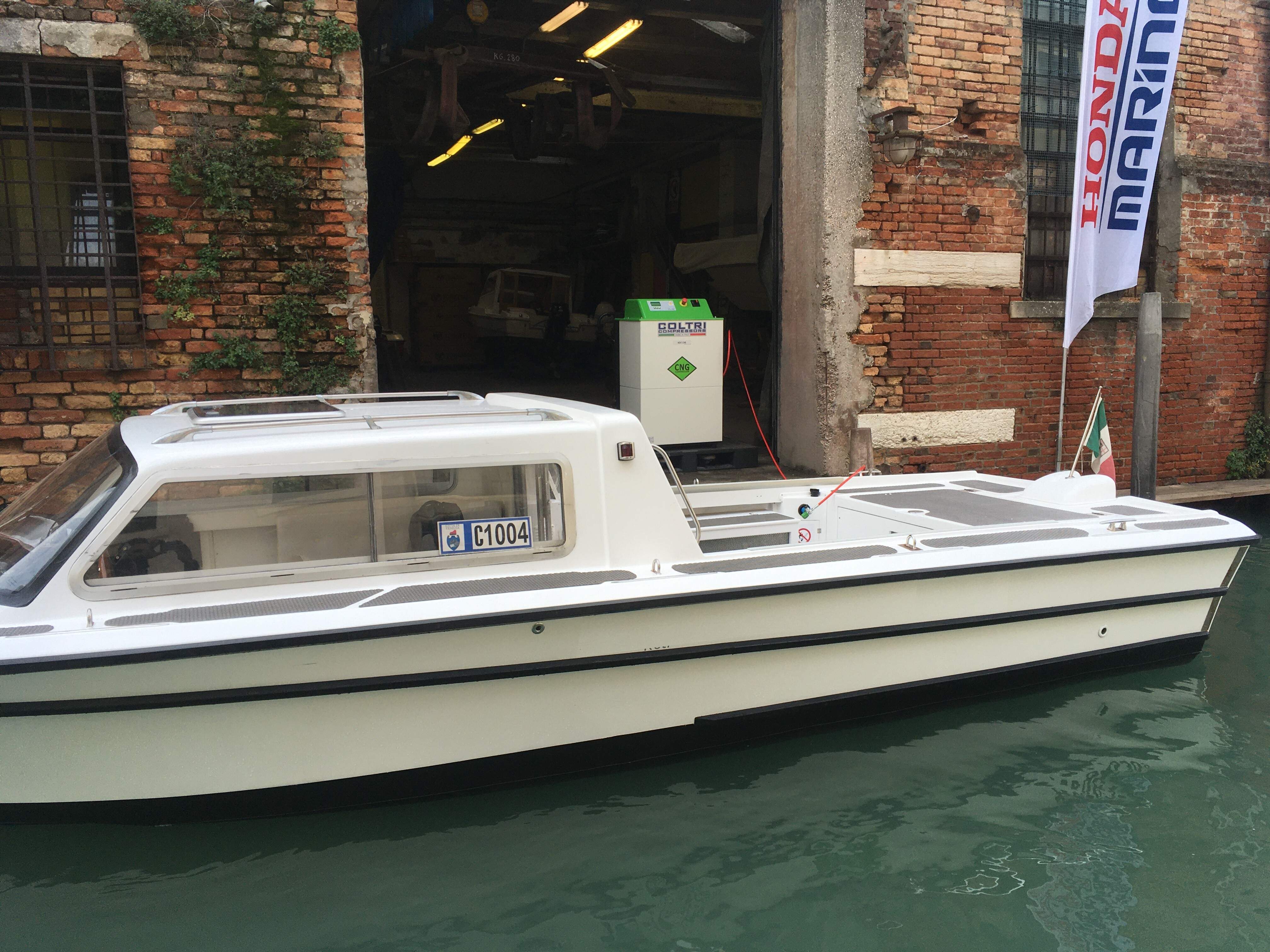 A Venezia la prima imbarcazione interamente a metano