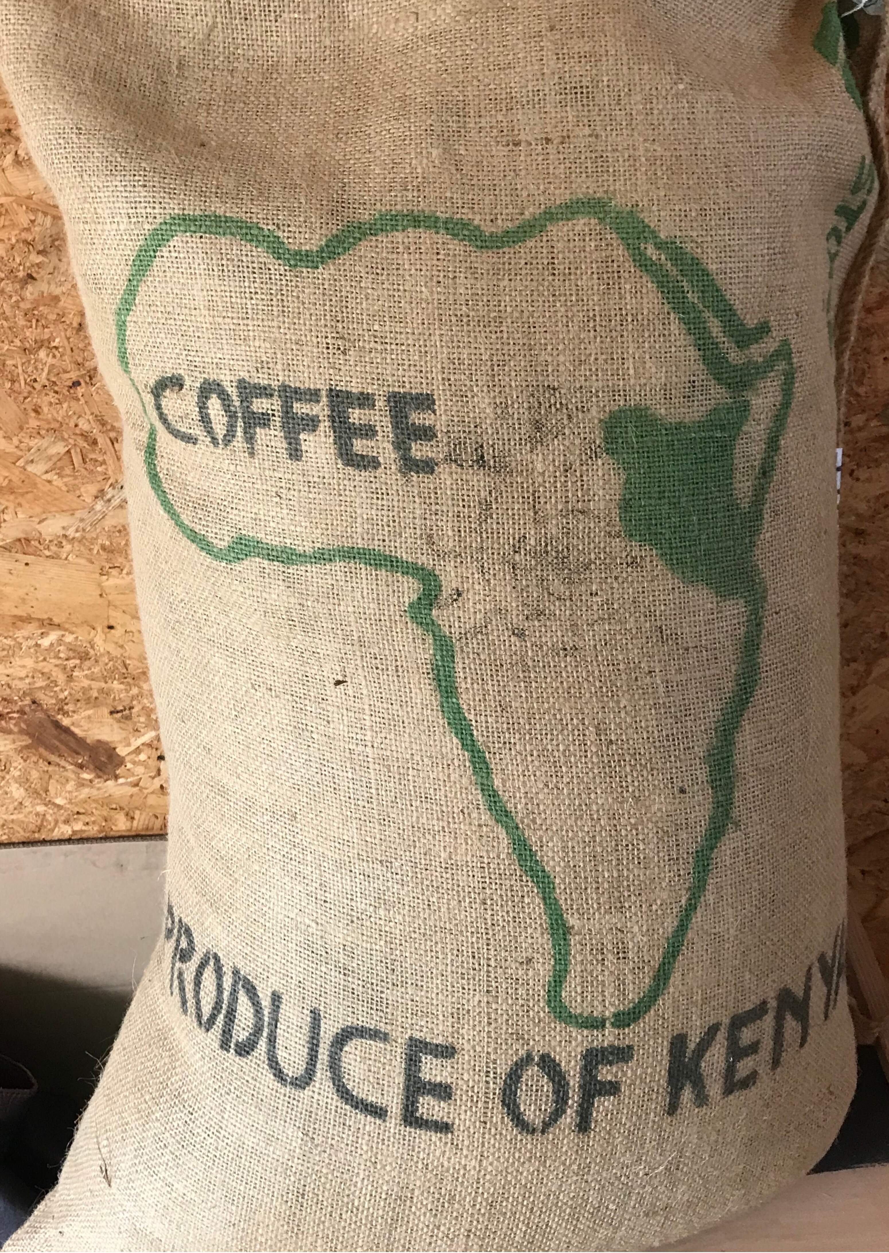 La coltivazione del caffè in Kenya: antiche virtù, nuovi problemi
