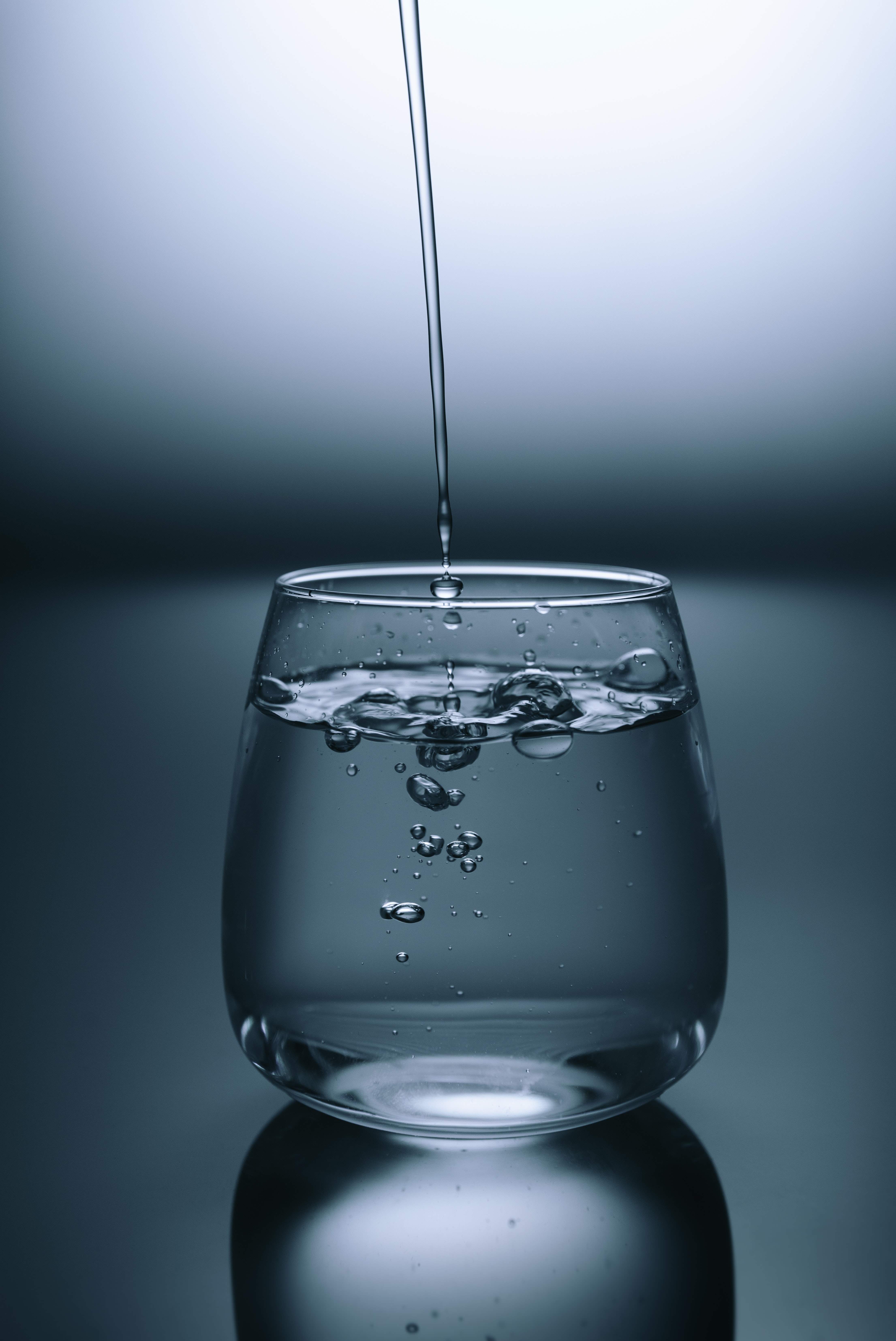 Acqua-idratazione-sport-sudore-carboidrati-isotoniche