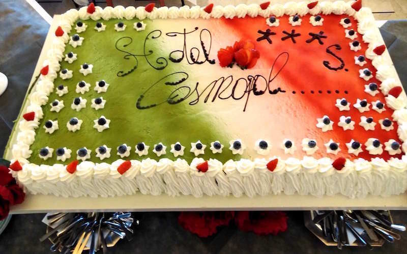 torta alla frutta aniversario hotel Cosmopol Cesenatico