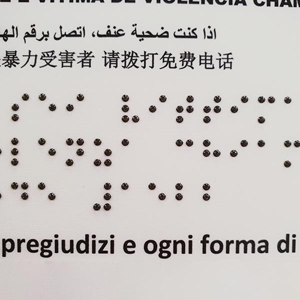 targa in quadricromia e Braille