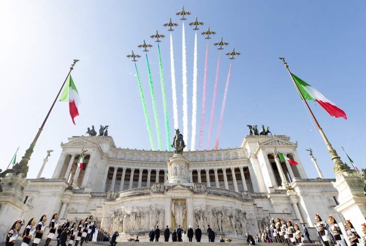 Auguri a tutti noi Italiani! Buona Festa della Repubblica!