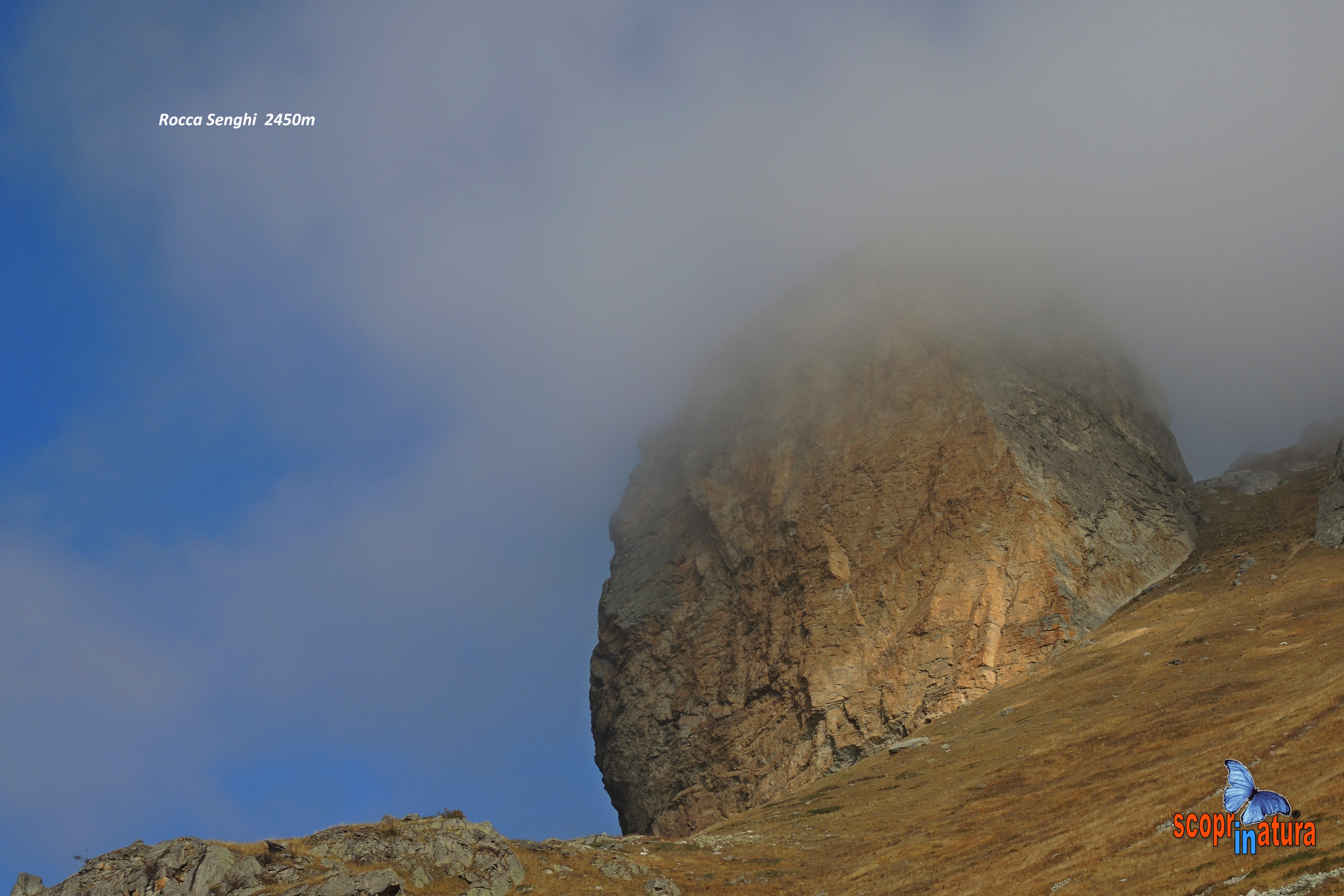 il torrione roccioso della Rocca Senghi 2450m