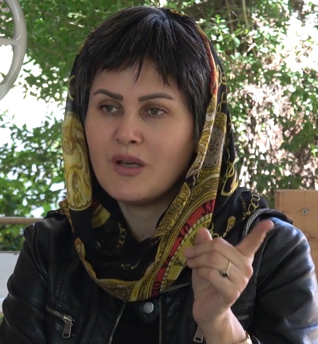 Afghanistan, in salvo la regista Sahraa Karimi: "Aiutateci, i talebani non sono cambiati"