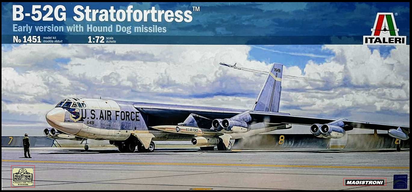 B-52G STRATOFORTESS Early Version with Hound Dog .