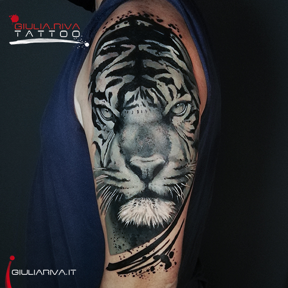 tigre tatuaggio ritratto realistico tattoo tiger