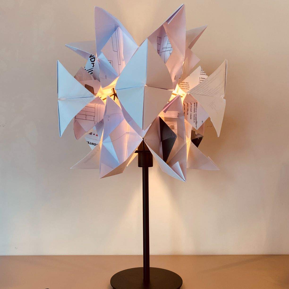 Elisa Berger Design,Lampada Origami,Negozio Arredamento Lugano Milano,Illuminazione Home Decor Ascona Como,Shop Online Design,