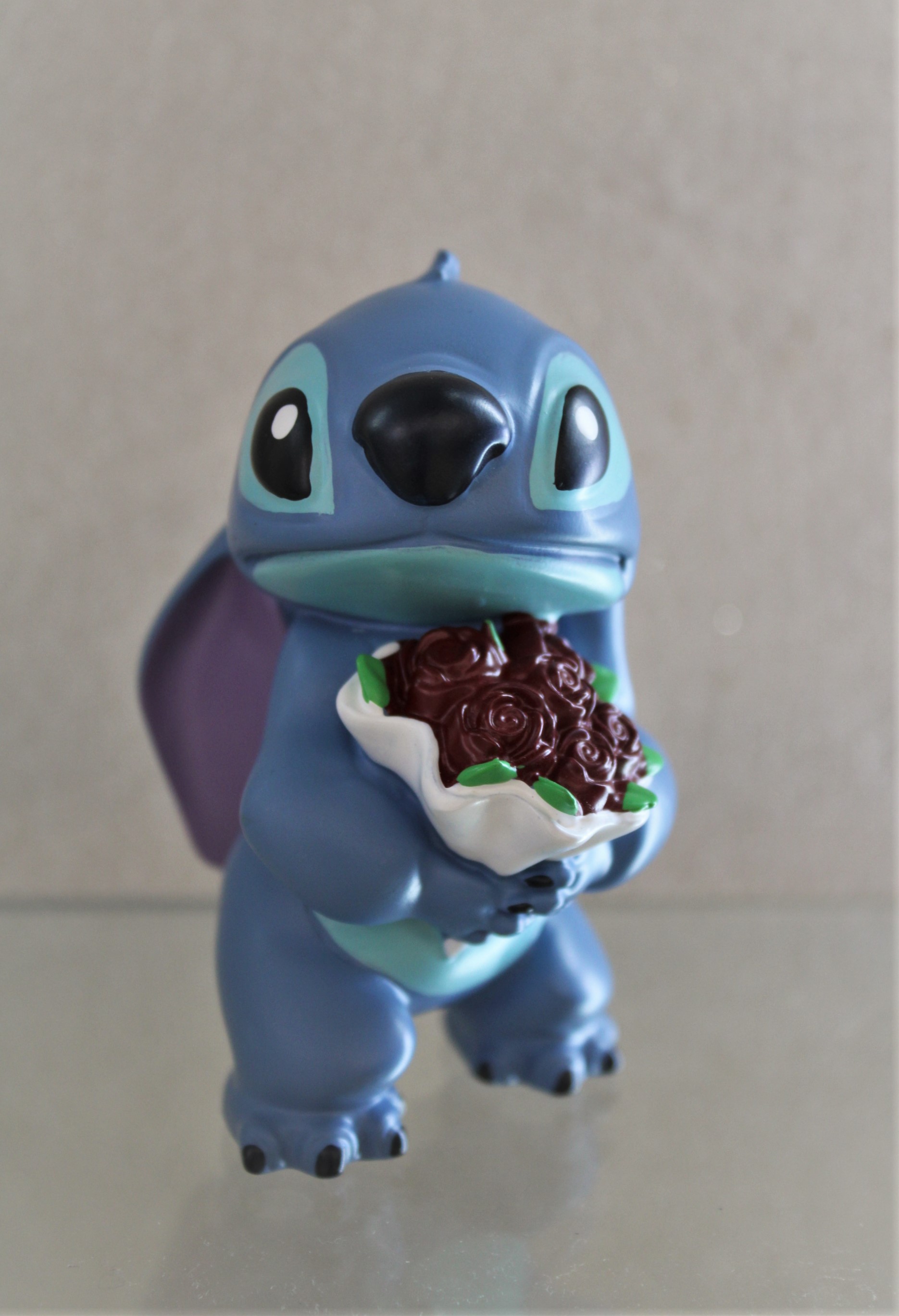 MINI STITCH CON I FIORI DISNEY SHOWCASE