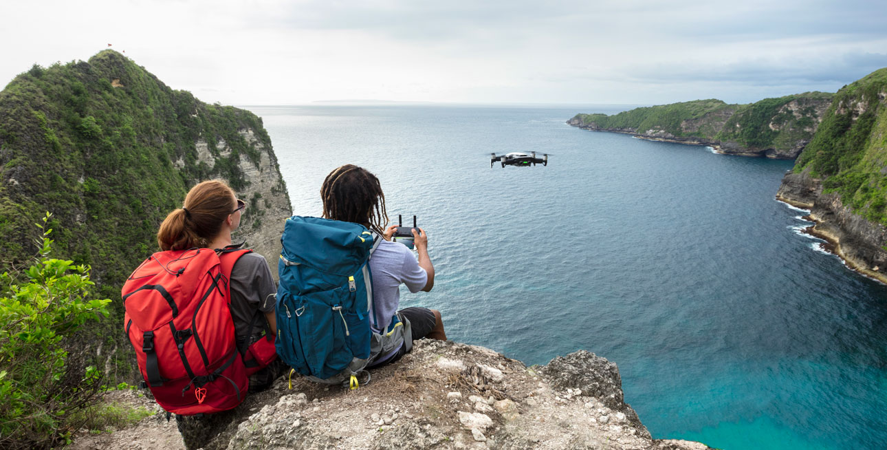 10 consigli per scattare foto in vacanza con drone, macchina fotografica e smartphone.