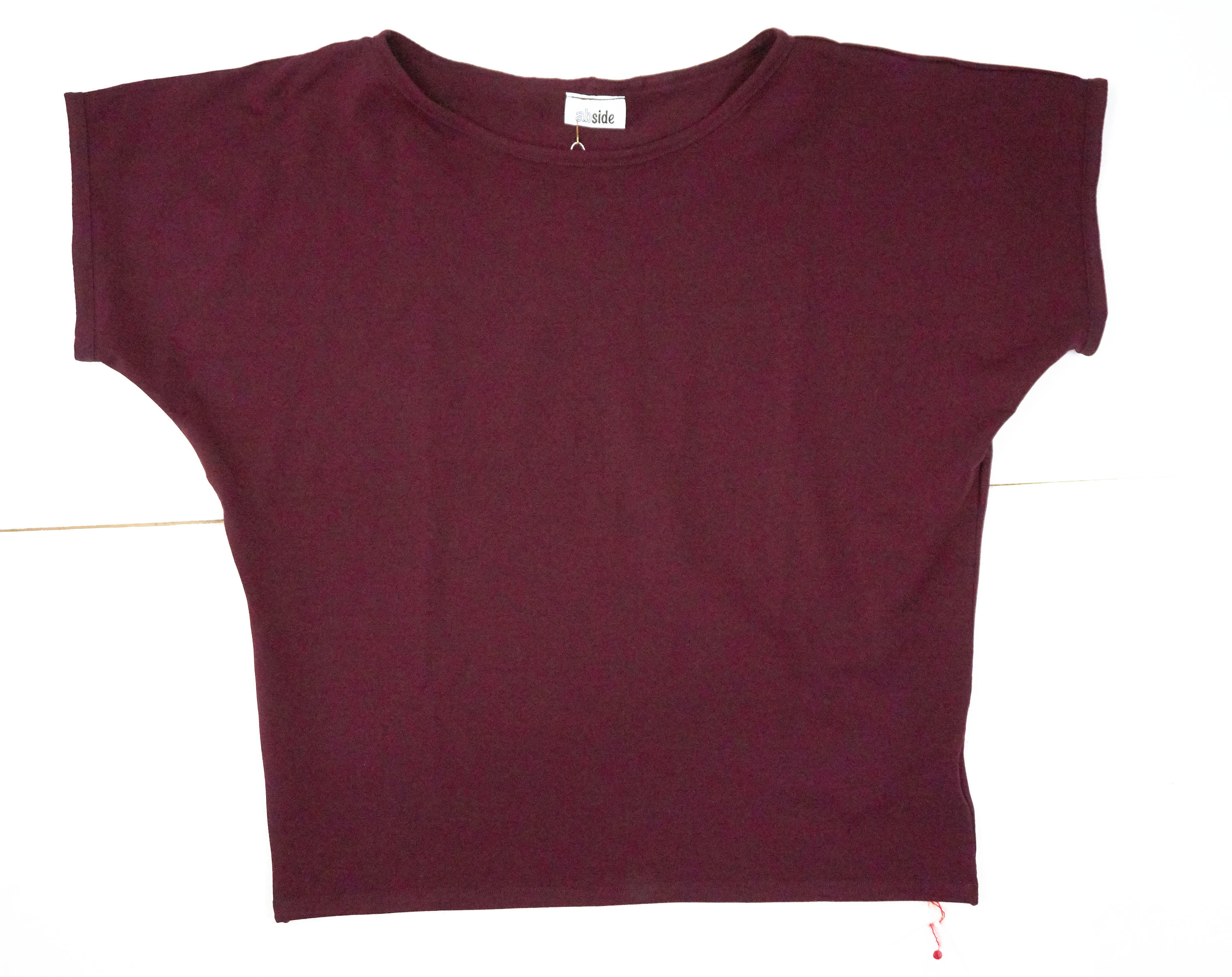 Maglietta morbida in cotone biologico, colore vinaccia