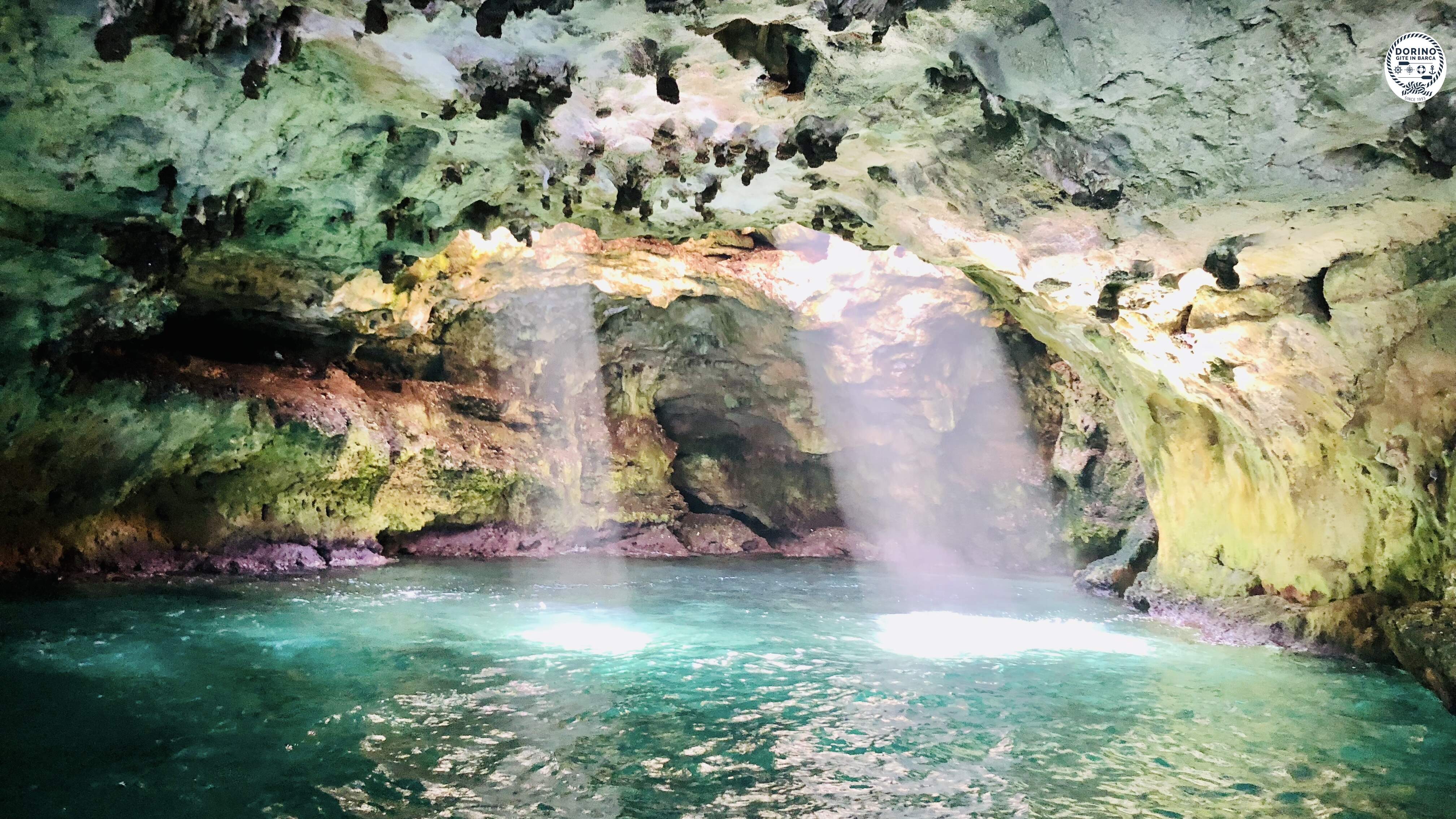 Una delle Grotte marine più belle del mondo a Polignano a Mare
