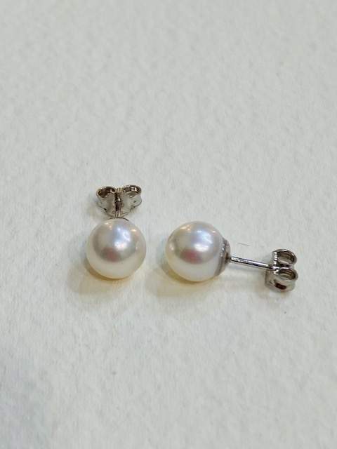 Orecchini perle coltivate naturali e oro bianco
