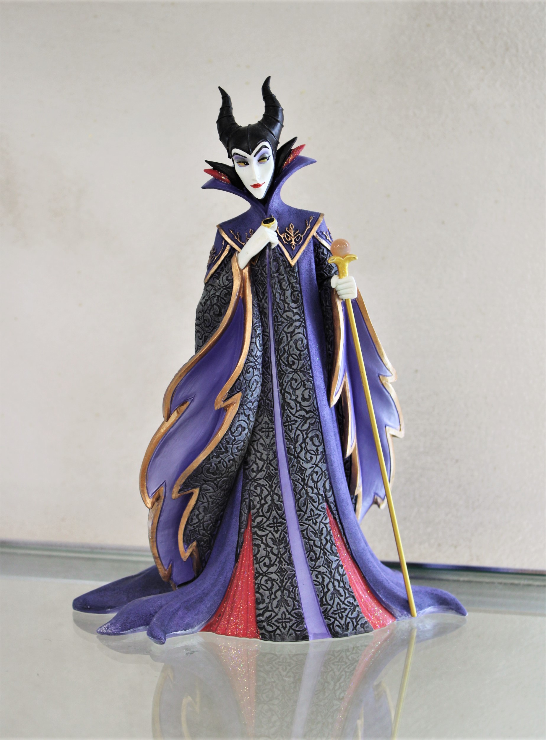 MALEFICA POSA REGALE DISNEY HAUTE COUTURE SHOWCASE