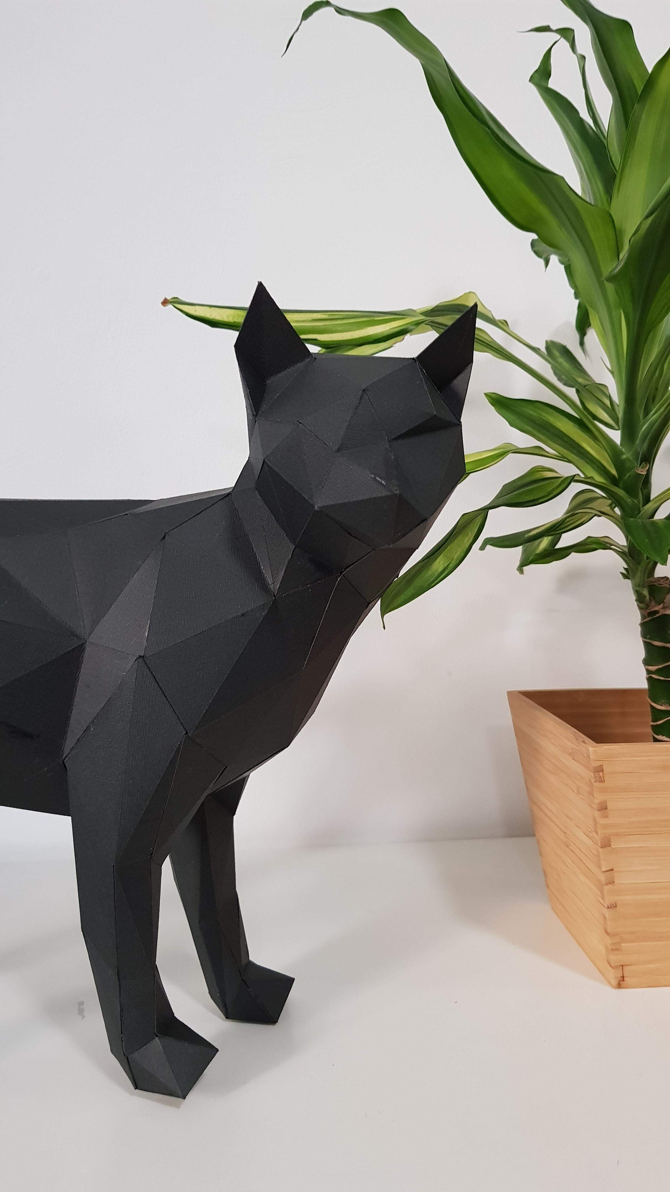 scultura gatto nero