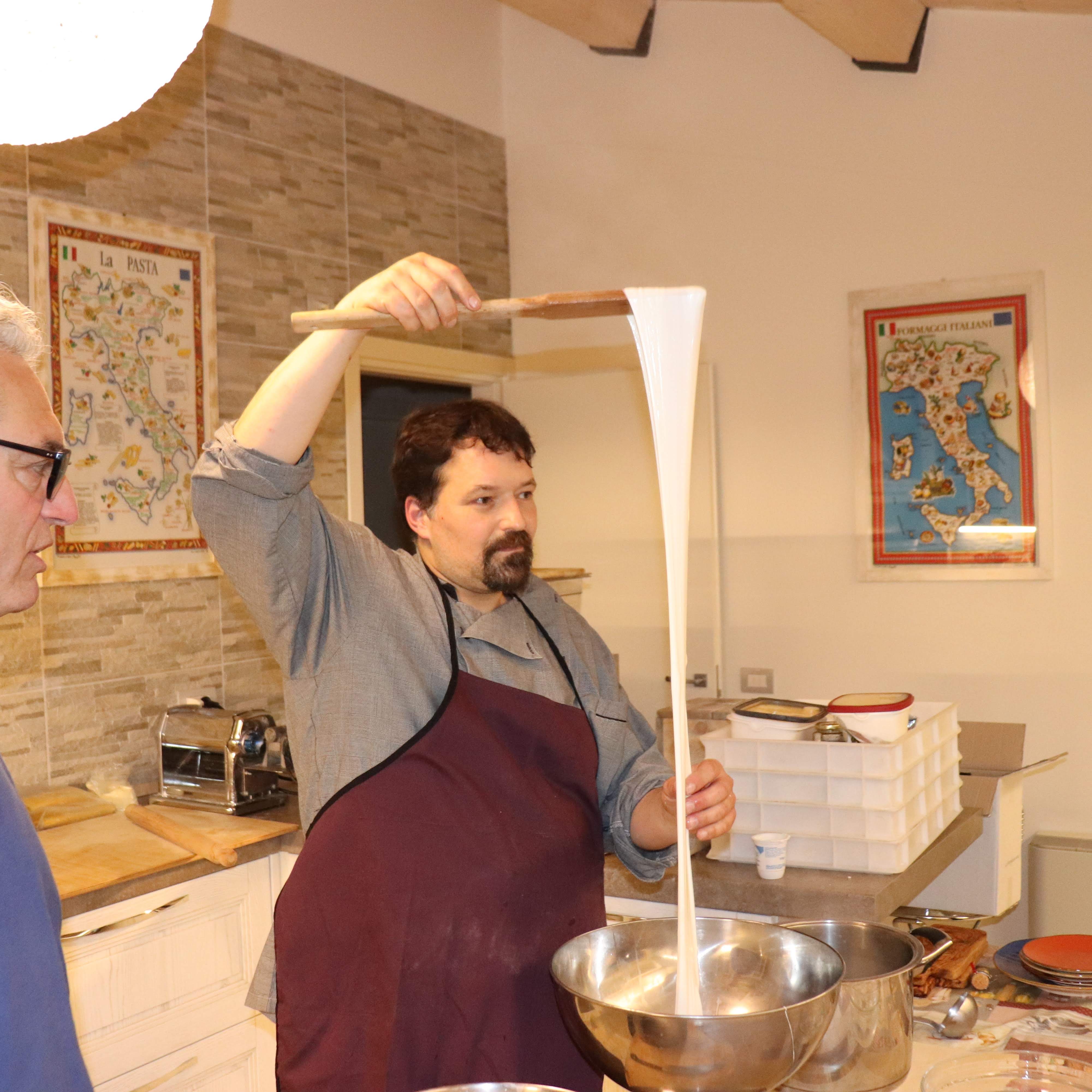 Show Cooking , how to make Mozzarella