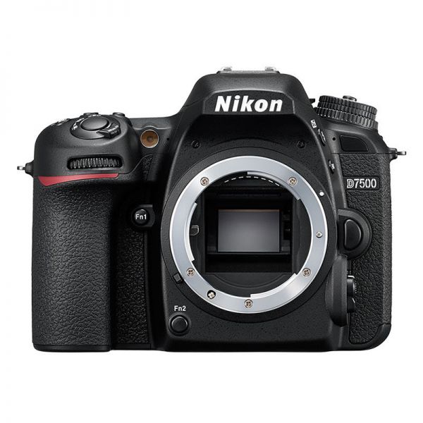Nikon D7500 corpo  4 anni di garanzia nital