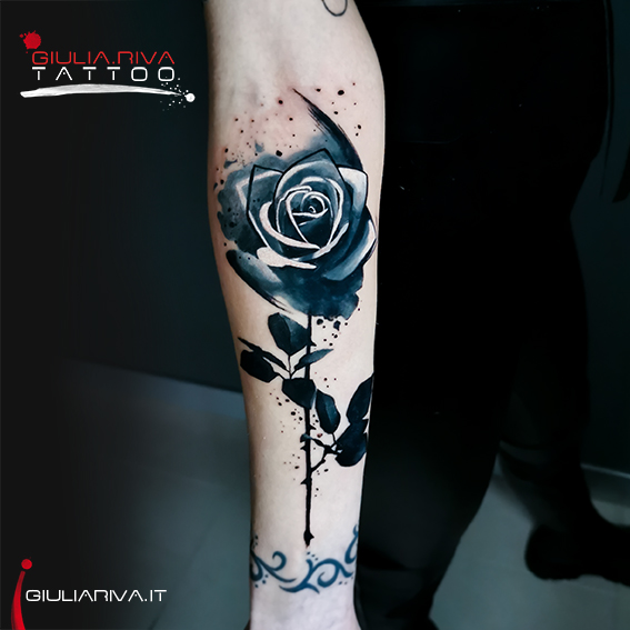 rosa nera black grey rose tattoo watercolor