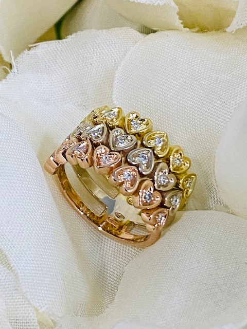 Collezione "Cuori" anello a fascia in oro 750 e diamanti