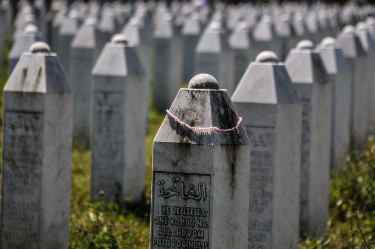 Srebrenica, ventisei anni dopo l'ultimo genocidio del '900