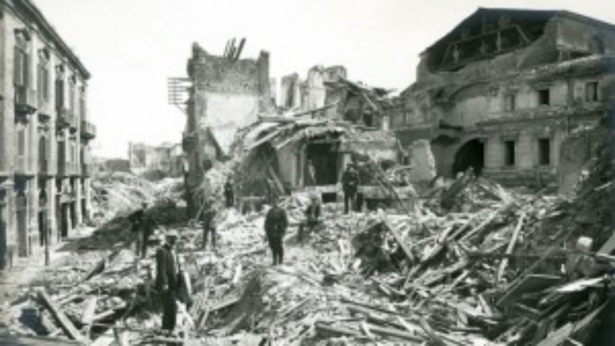 Fig 1 Messina dopo il terremoto del 1908jpg