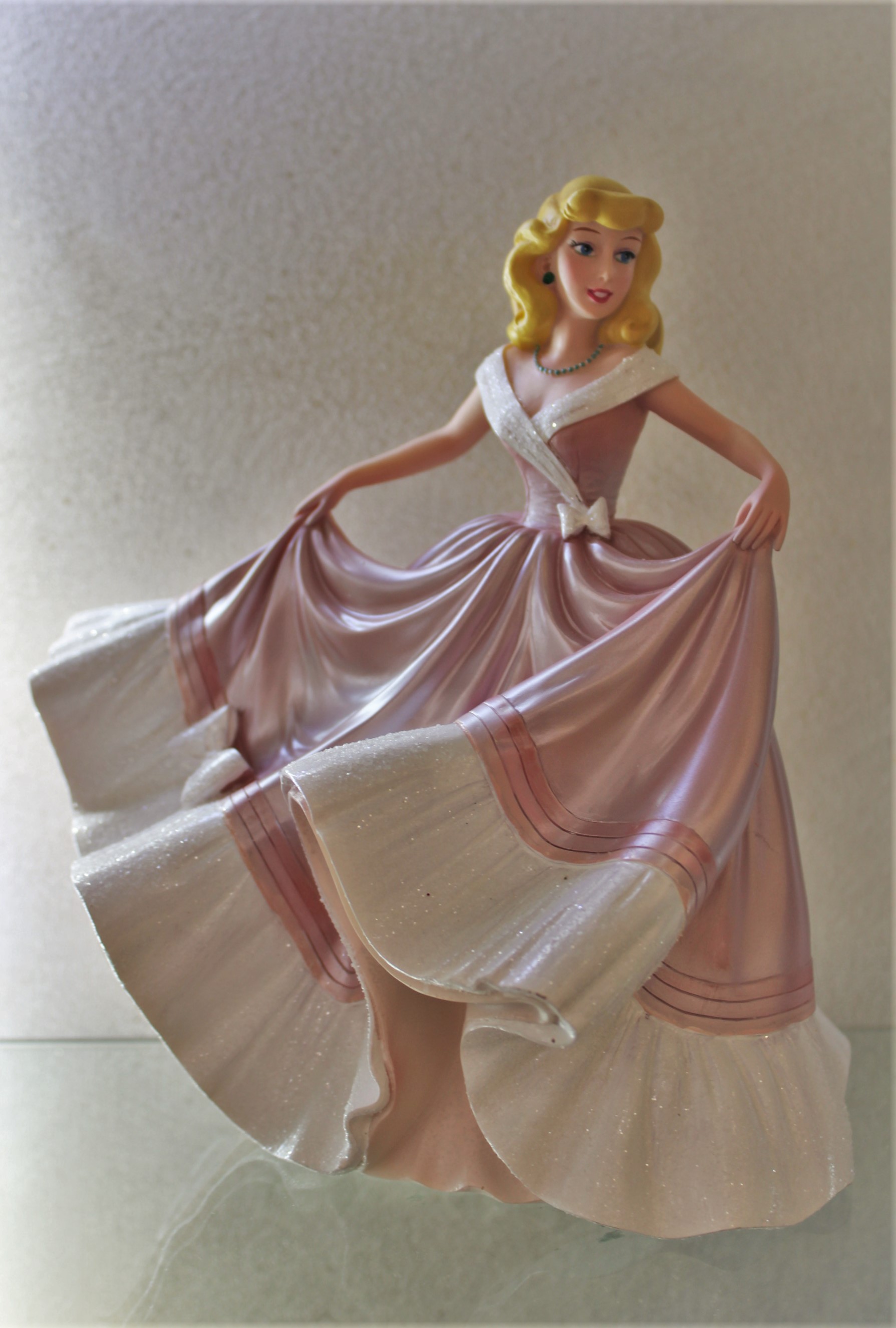 CENERENTOLA IN UN VESTITO ROSA - DISNEY SHOWCASE DISNEY SHOWCASE HAUTE COUTURE