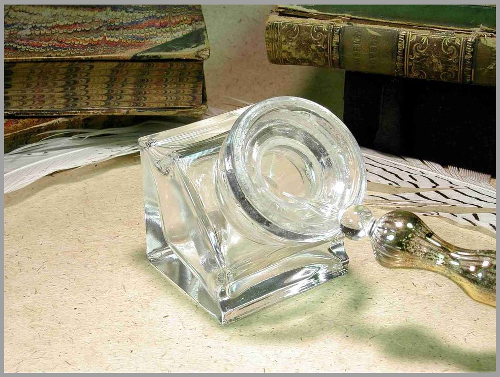 VINTAGE GLASS INKWELL