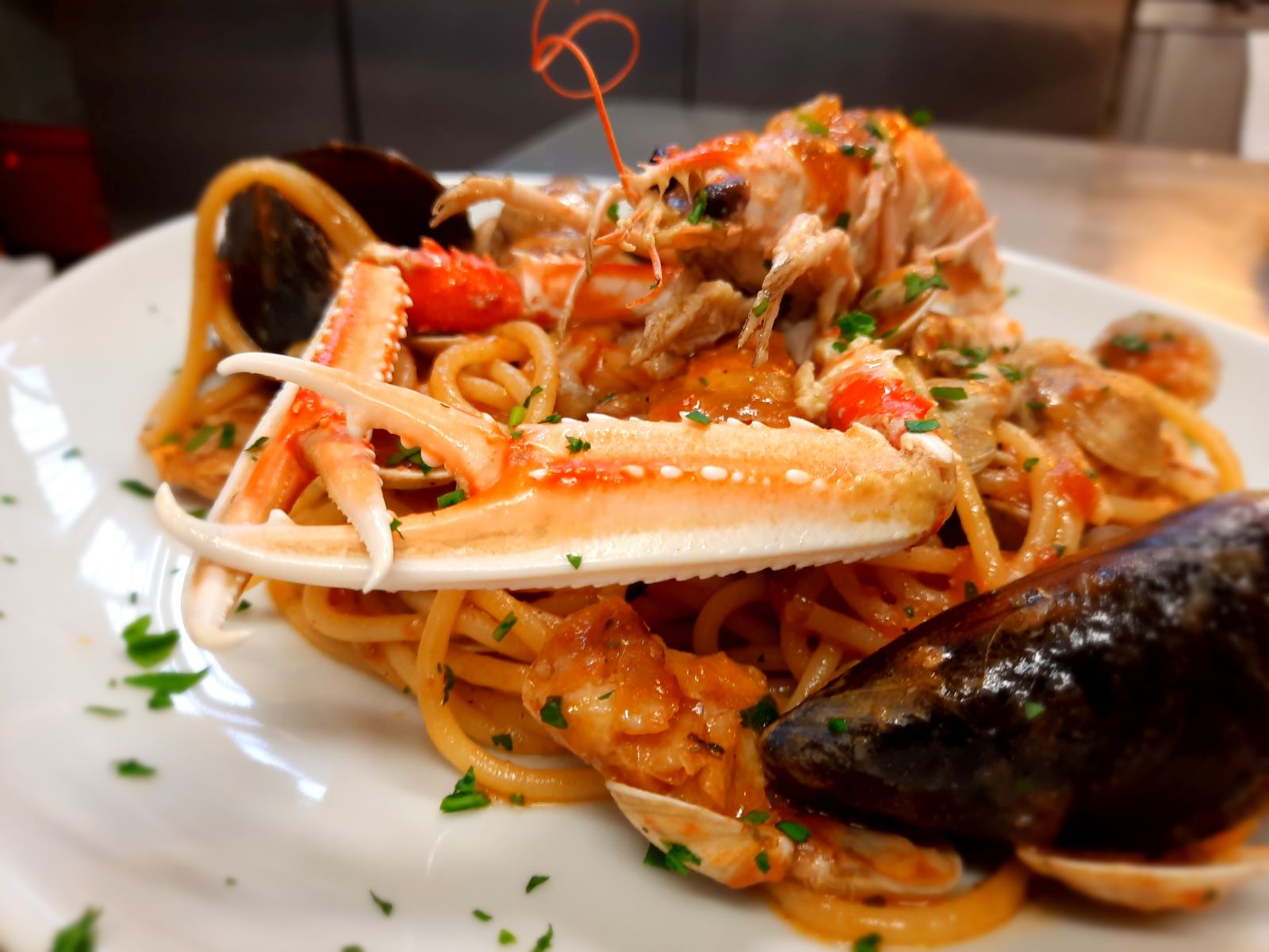 Spaghetti with mixed seafood